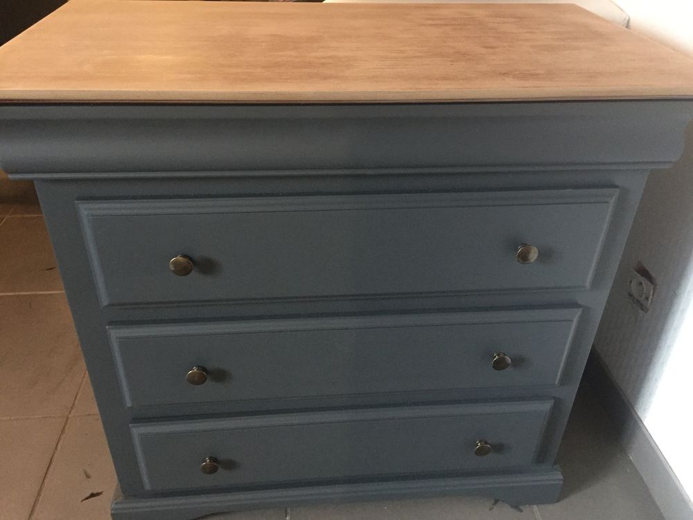 Tr&egrave;s belle commode Meubles