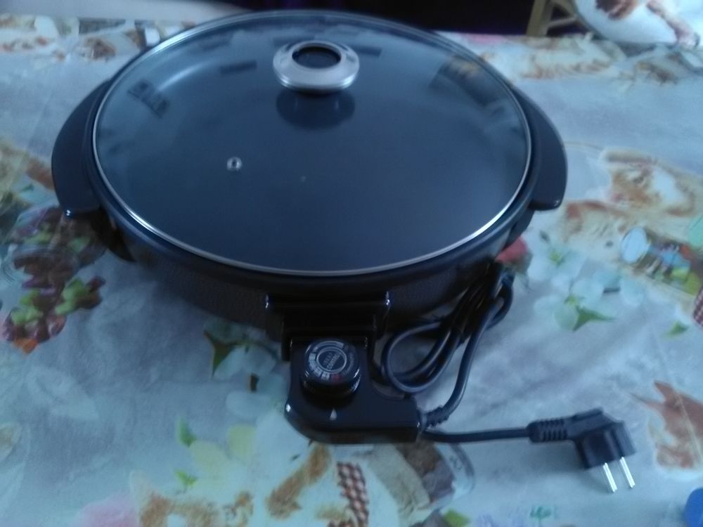 APPAREIL POUR PIZZA SAUTEUSE ELECTRIQUE Electroménager