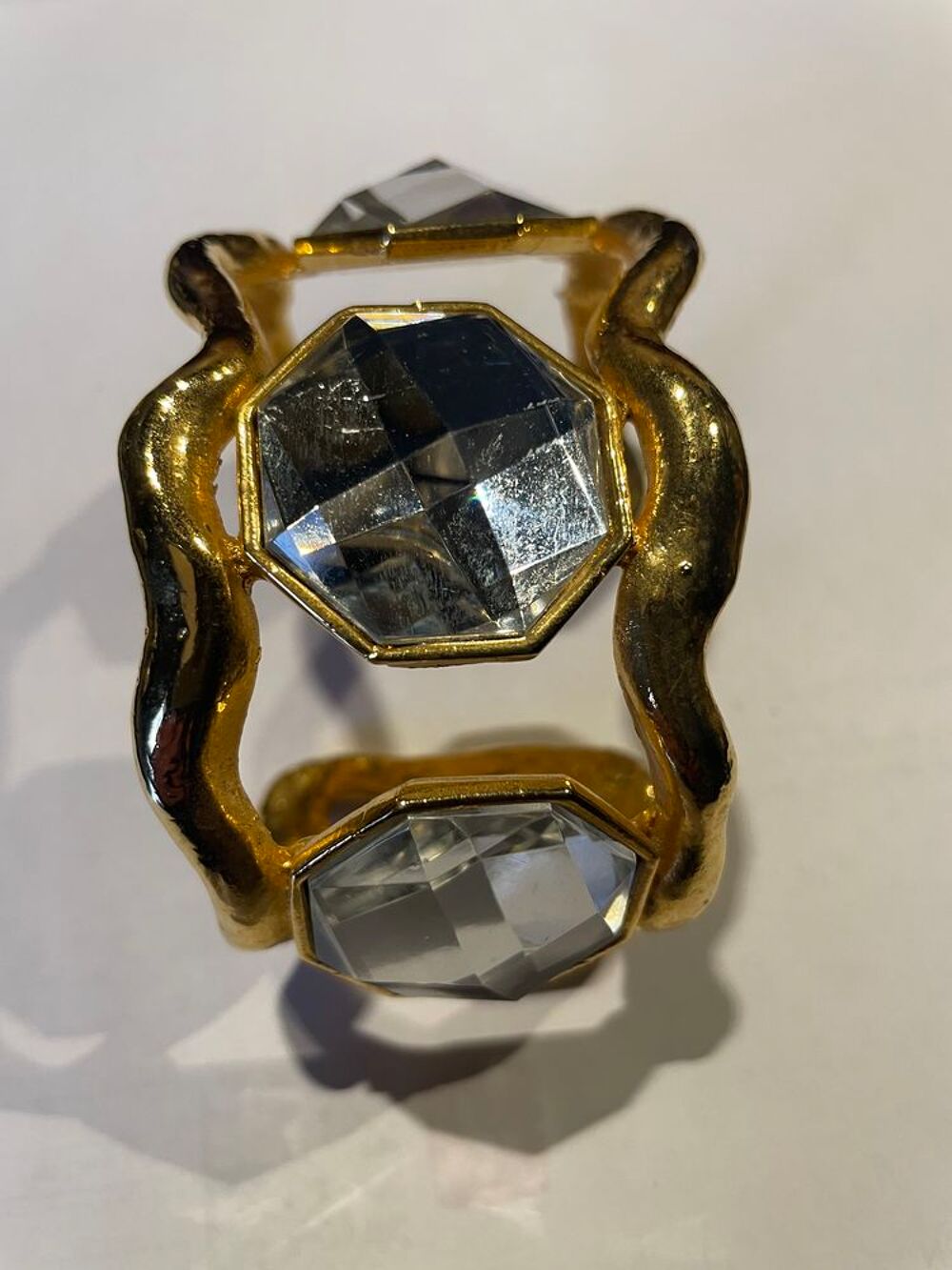 Bracelet rigide dor&eacute; INES DE LA FRESSANGE 3 gros strass Bijoux et montres