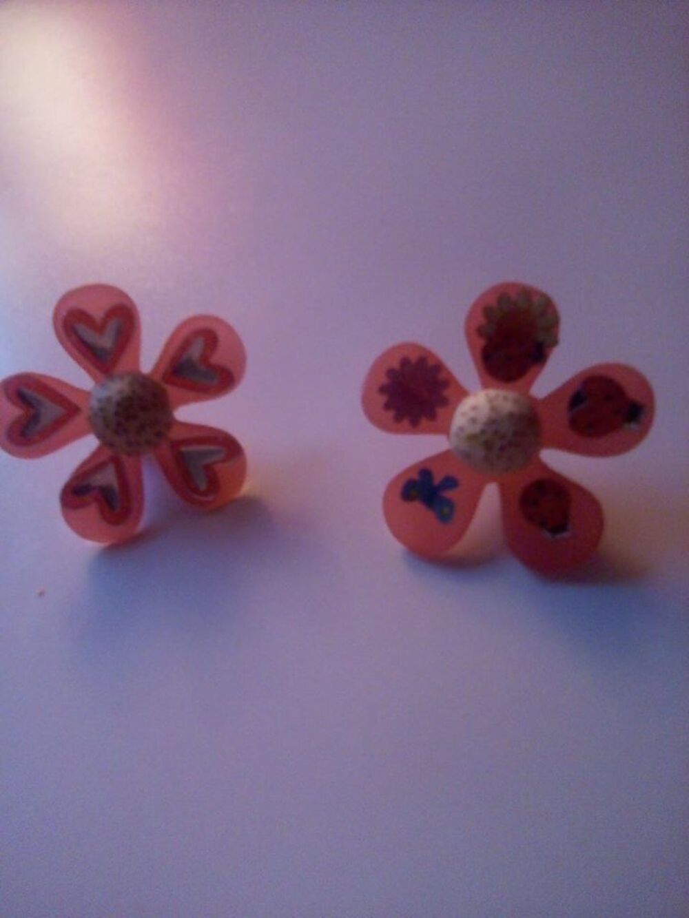 2 pins &eacute;l&eacute;phant -2 pins fleur - Décoration
