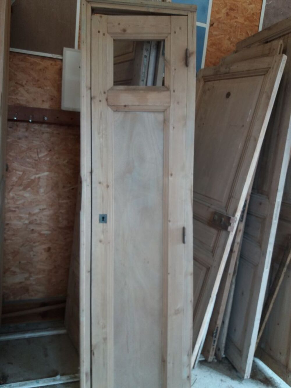porte de placard ancien avec son cadre Bricolage