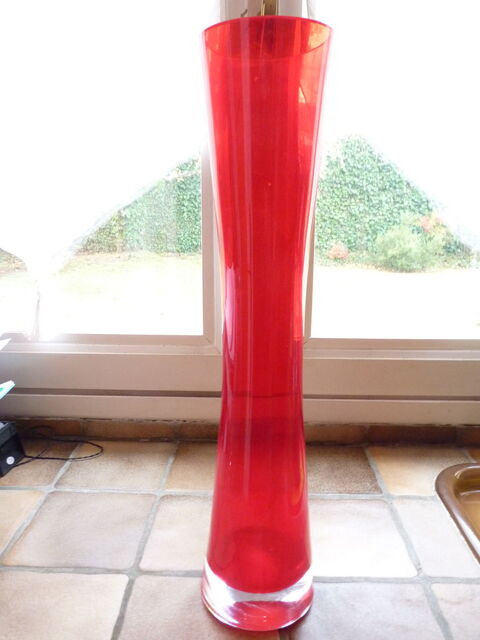 
Grand vase en verre rouge 4 Saint-Sbastien-sur-Loire (44)