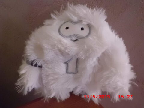 PELUCHE YETI ADIDAS 9 Oignies (62)