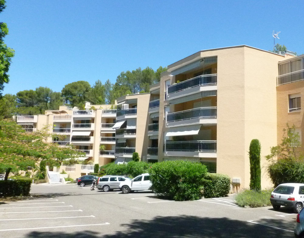 Vente Appartement APPARTEMENT 4-5 PIÈCES  ± 114m2 A CARNOUX 13470 Carnoux-en-provence