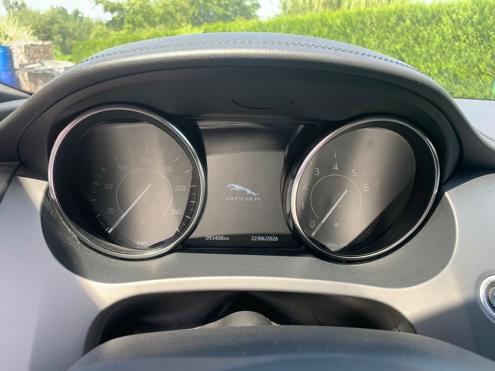 E-PACE E-Pace 2.0 P - 200 ch AWD BVA SE 2019 occasion 59310 Auchy-lez-Orchies