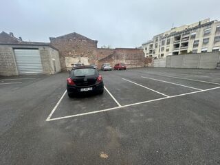  Parking / Garage à louer 15 m²