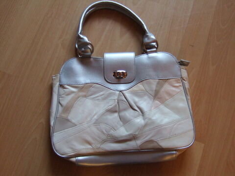 Sac à main beige / argenté (neuf) 15 Poissy (78)