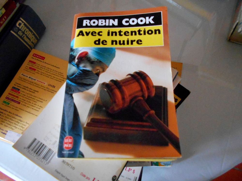 Avec intention de nuire Robin Cook Livres et BD