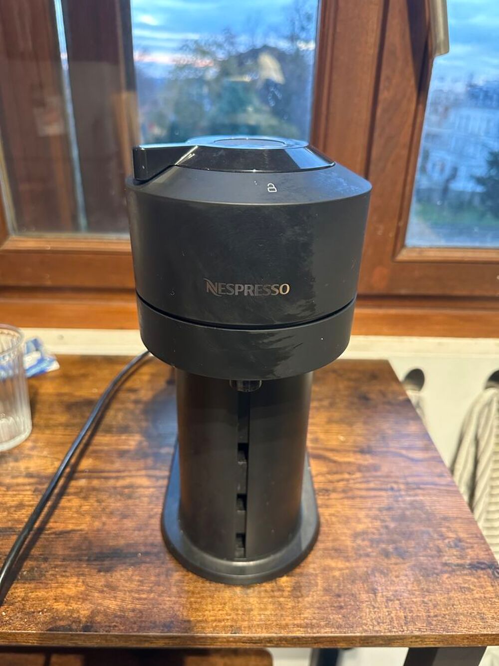 Machine nespresso vertuo en excellent &eacute;tat Electroménager