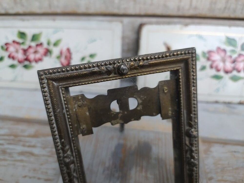 Ancien Petit Cadre Photo Rectangulaire M&eacute;tal D&eacute;cor de Roses Décoration