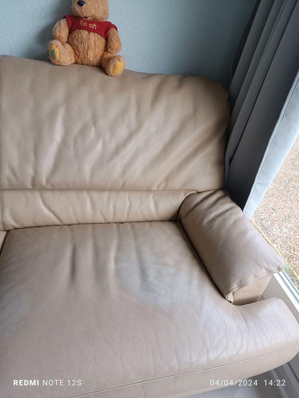 Canap&eacute; en cuir en bonne &eacute;tat Meubles