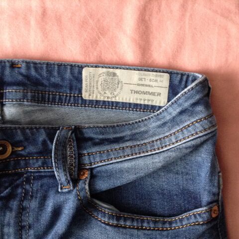 lot de 3 jeans marque : DIESEL 50 Montigny-ls-Metz (57)
