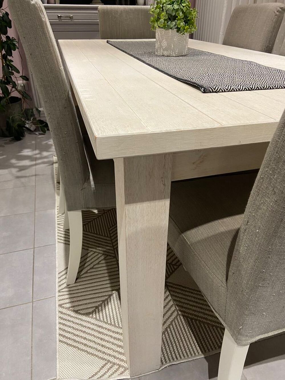 Table de s&eacute;jour Meubles