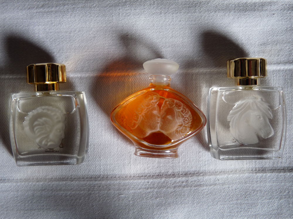 Flacons de parfums miniatures 