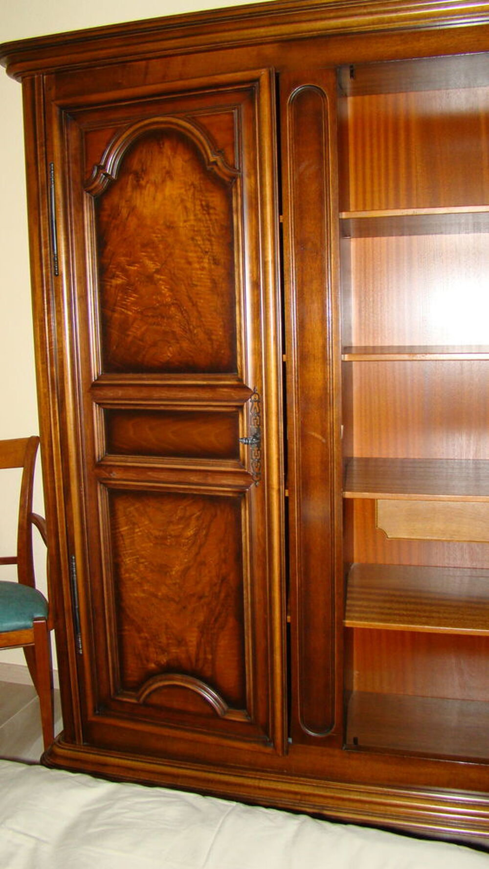 ARMOIRE STYLE LOUIS XIV Meubles