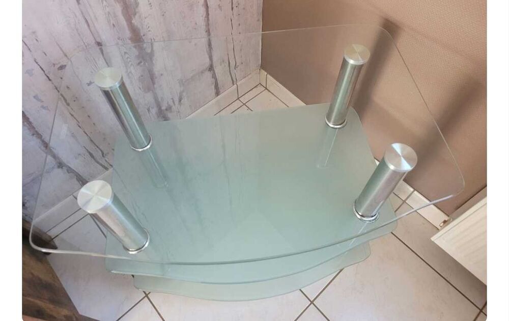 table tv en verre tremp&eacute; Meubles