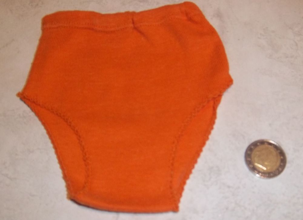 Ancienne Petite culotte orange pour poup&eacute;e 