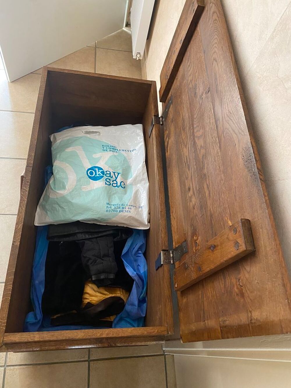 GRAND COFFRE DE RANGEMENT EN BOIS Meubles