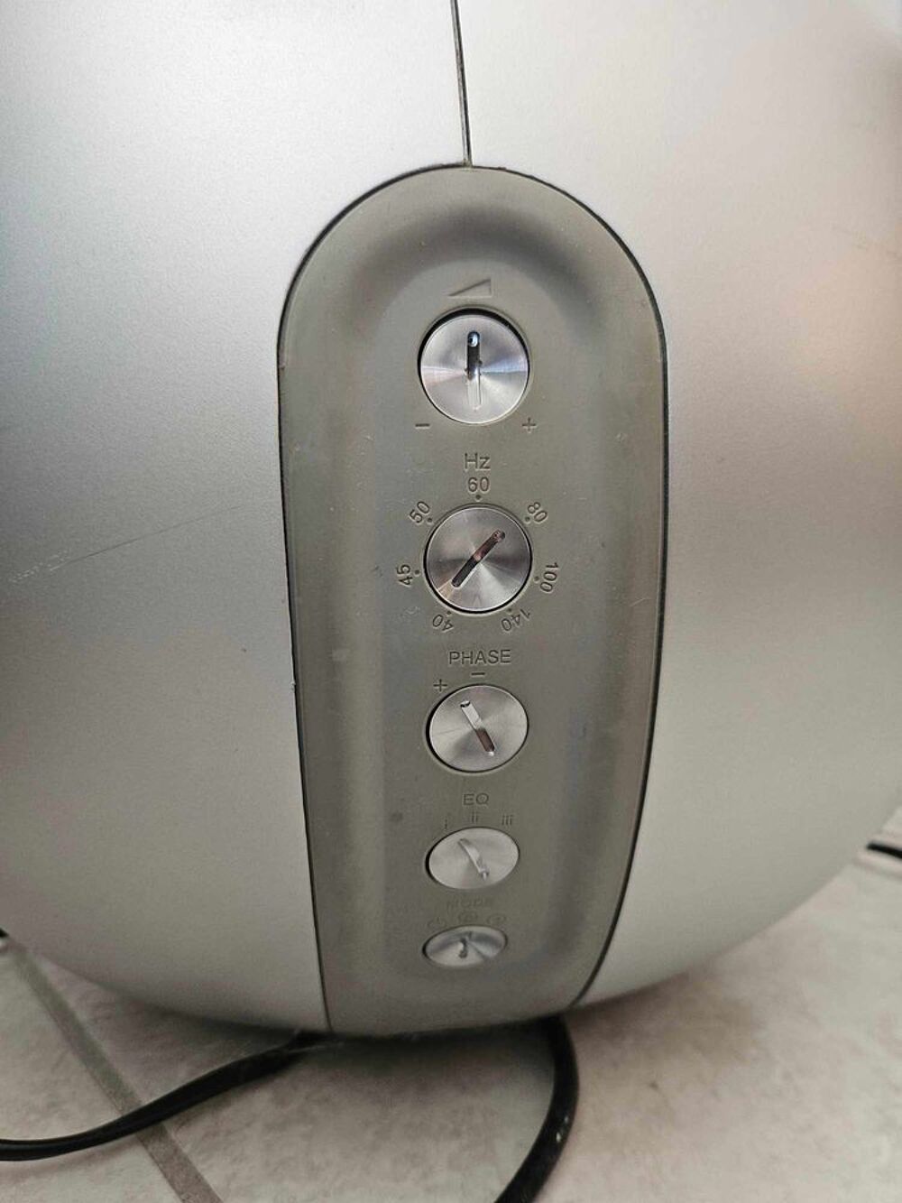 Caisson basses hi fi haut de gamme bowers wilkins Audio et hifi