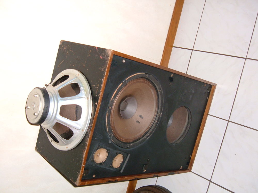 pair of vintage monitoring 70' Audio et hifi