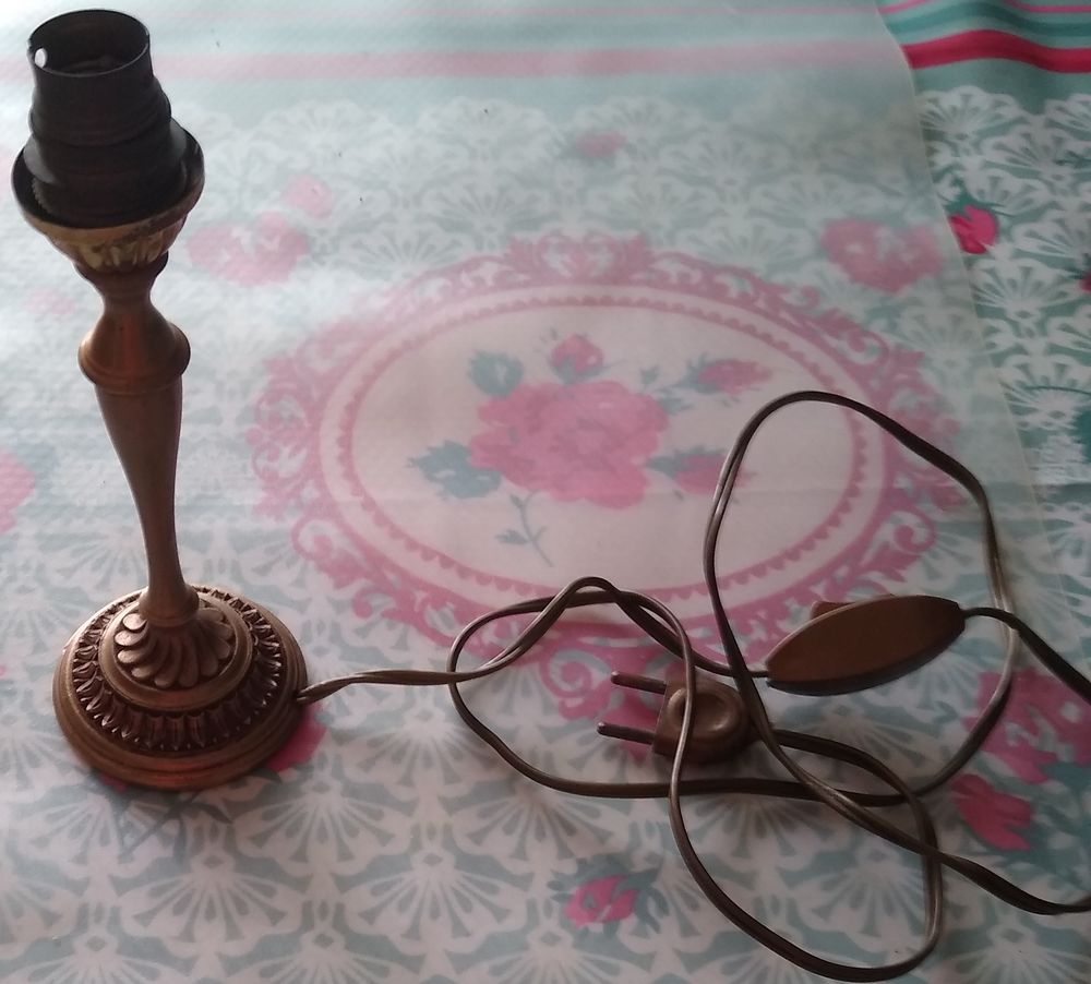 Pied de lampe en bronze style chandelier Dcoration