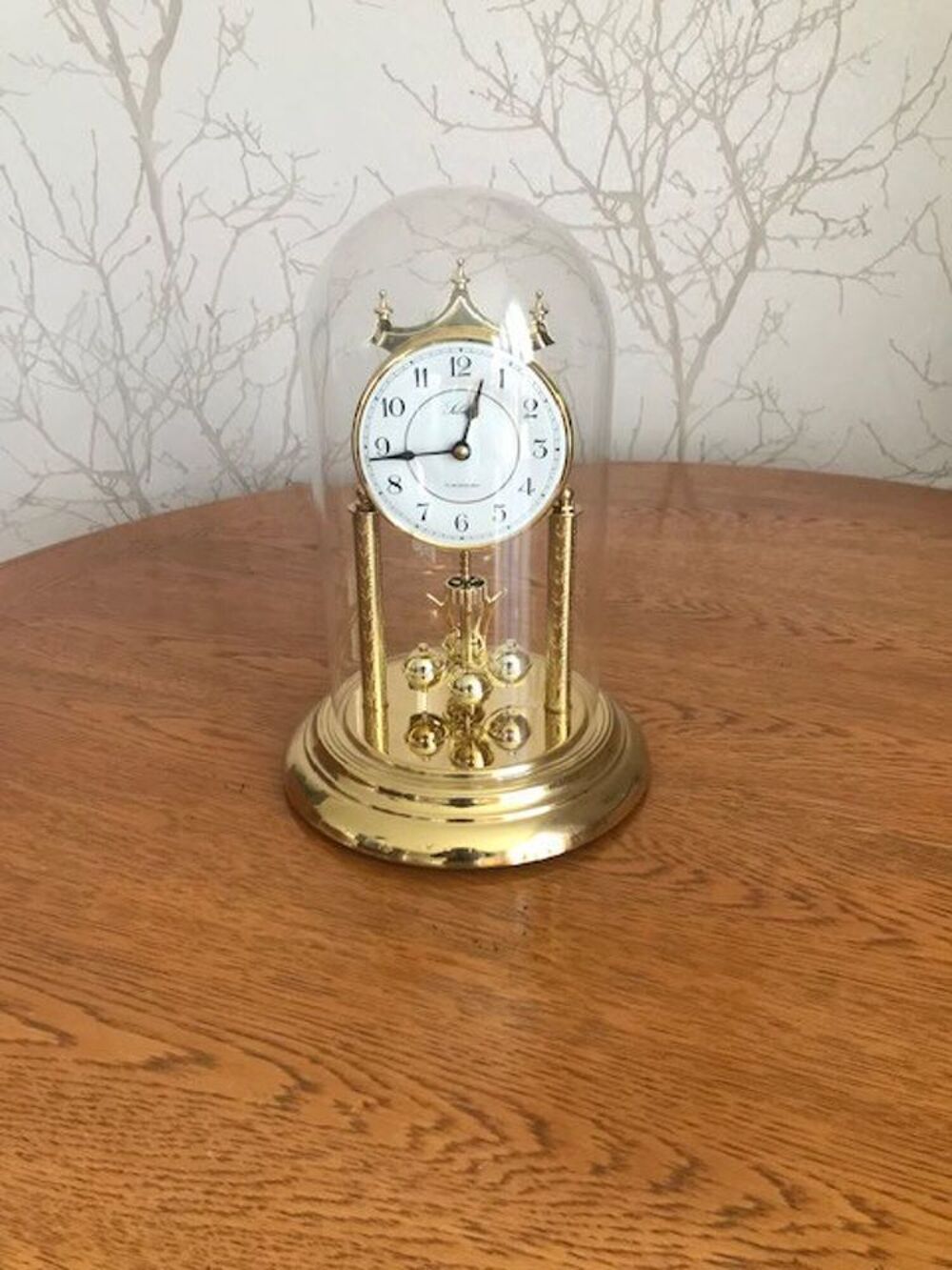 Pendule sous cloche en verre Décoration