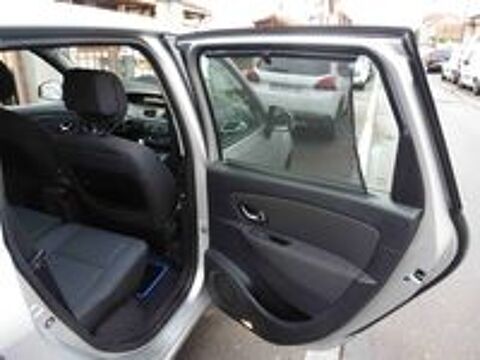 Sc&eacute;nic III Scenic III dCi 105 eco2 Expression 2010 occasion 93430 Villetaneuse