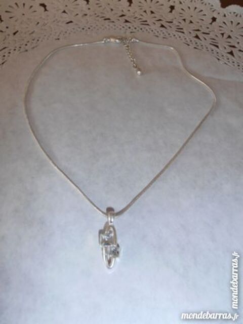 Chaine + pendentif oblongue (28b) 3 Tours (37)