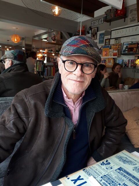 Retrait&eacute;  recherche petits travaux papier peinture jardinage 0 10190 Neuville-sur-vannes