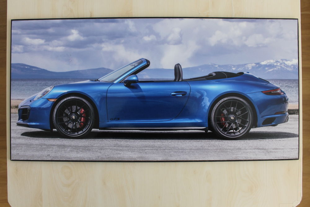 Tableau Photo sur bois = Porsche 911 Carrera 4 GTS coup&eacute; D�coration