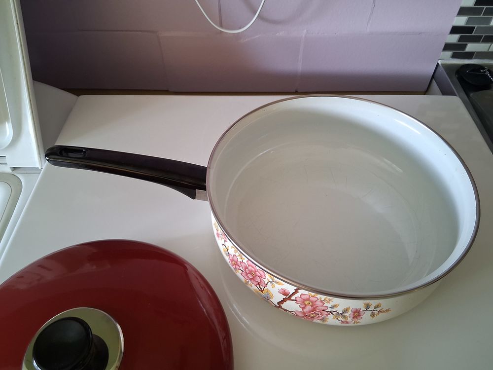 sauteuse vintage &eacute;maill&eacute;e neuve Jappy Electroménager