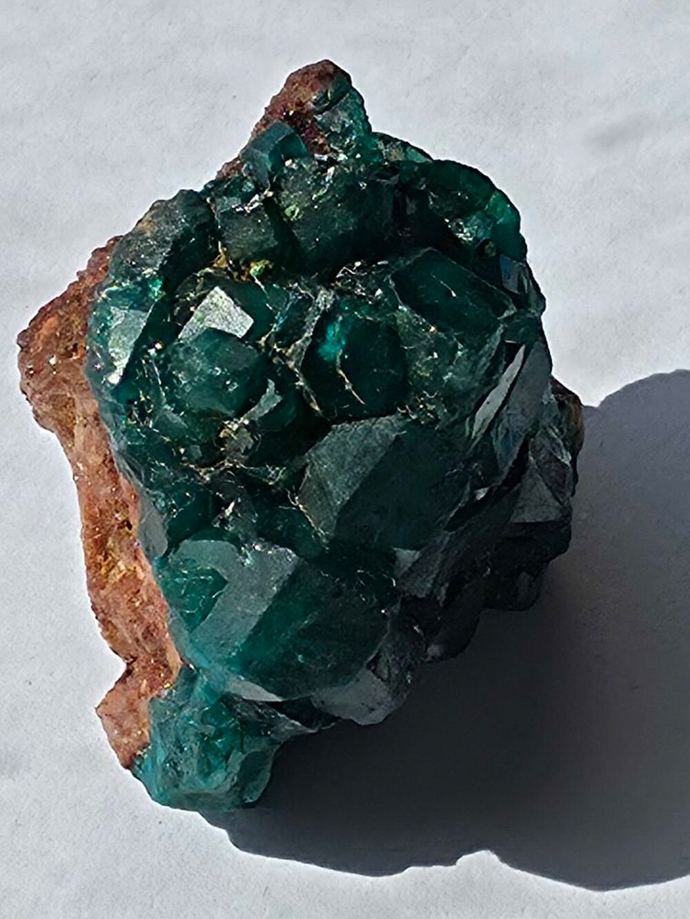 Min&eacute;ral Dioptase brute sur matrice-Katanga, RDC-16g 