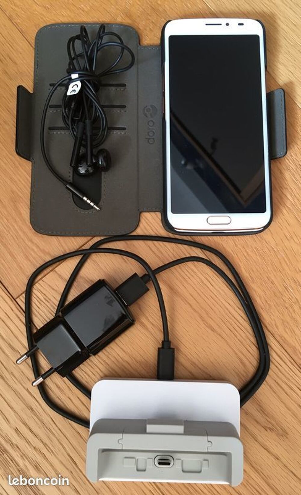  Smartphone : Doro 8062 .. Tlphones et tablettes