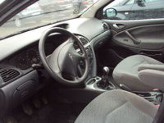 C5 2.0i 16V Pack Ambiance 2003 occasion 60100 Creil