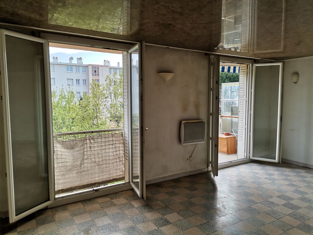 Vente Appartement Appartement T3 T4 avec garage sous l'appartement, Marseille Marseille 10