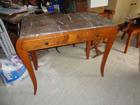 
Coiffeuse ancienne
40 Saint-S�ve (33)