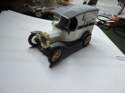 CORGI CLASSICS - FORD MODEL T - 1915 - Echelle : 1/43 ème. 9 Albi (81)