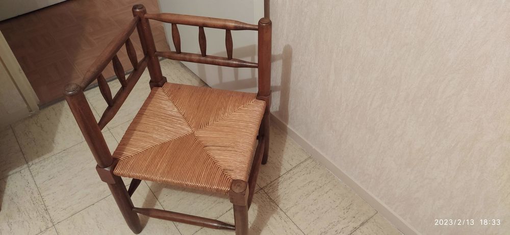 FAUTEUIL BAS DE COIN PAILLE Meubles