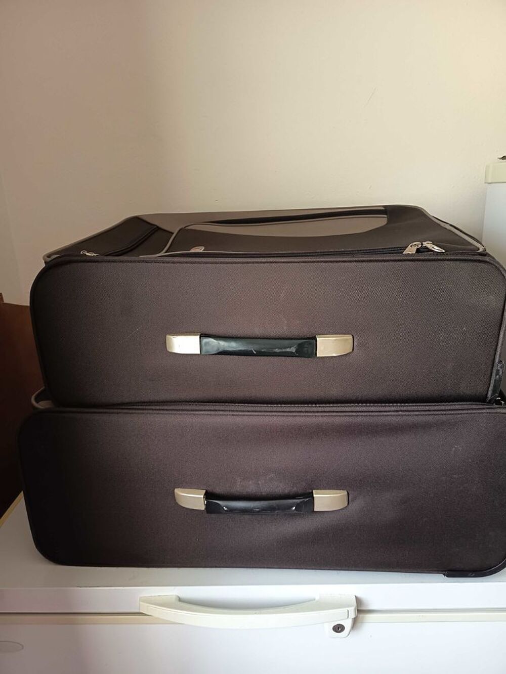 2 valises Meubles