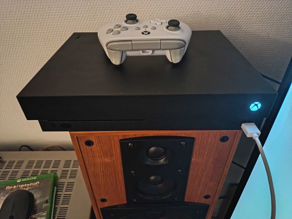 Xbox one x Consoles et jeux vidéos