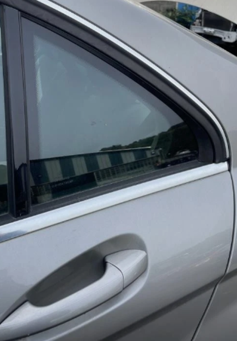 Pi&egrave;ces et &eacute;quipements Voiture Pi&egrave;ces et &eacute;quipements Voiture  occasion Rueil-Malmaison 92500