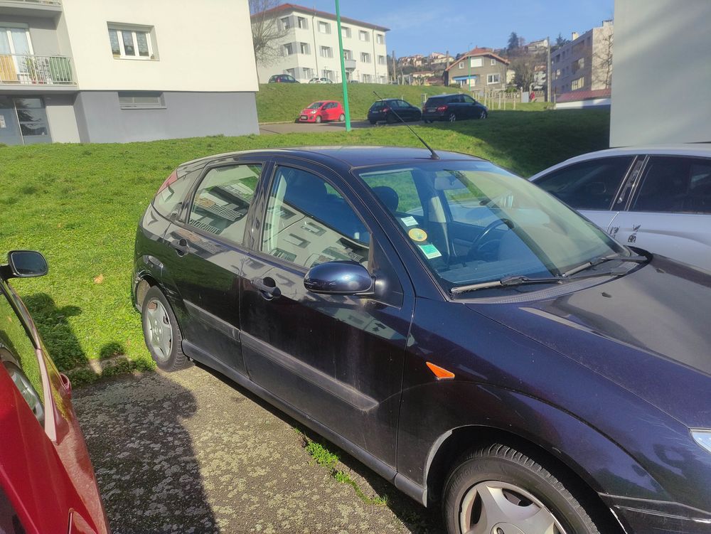 Focus 1.6i Ambiente Pack 2001 occasion 42100 Saint-Etienne