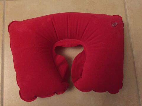 Cale nuque de voyage 5 N�mes (30)