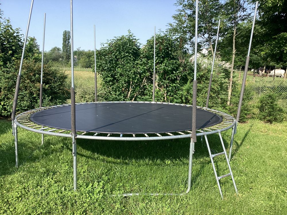 TRAMPOLINE Jardin