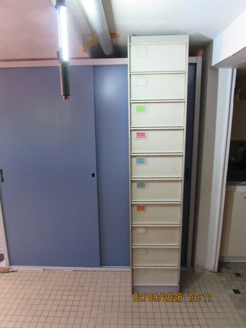 Meuble à clapets Métallique 10 casiers gris clair 40 La Chapelle-sur-Erdre (44)