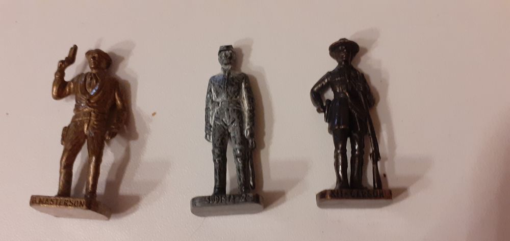13 figurines m&eacute;tal vintage Kinder ann&eacute;e 1980 