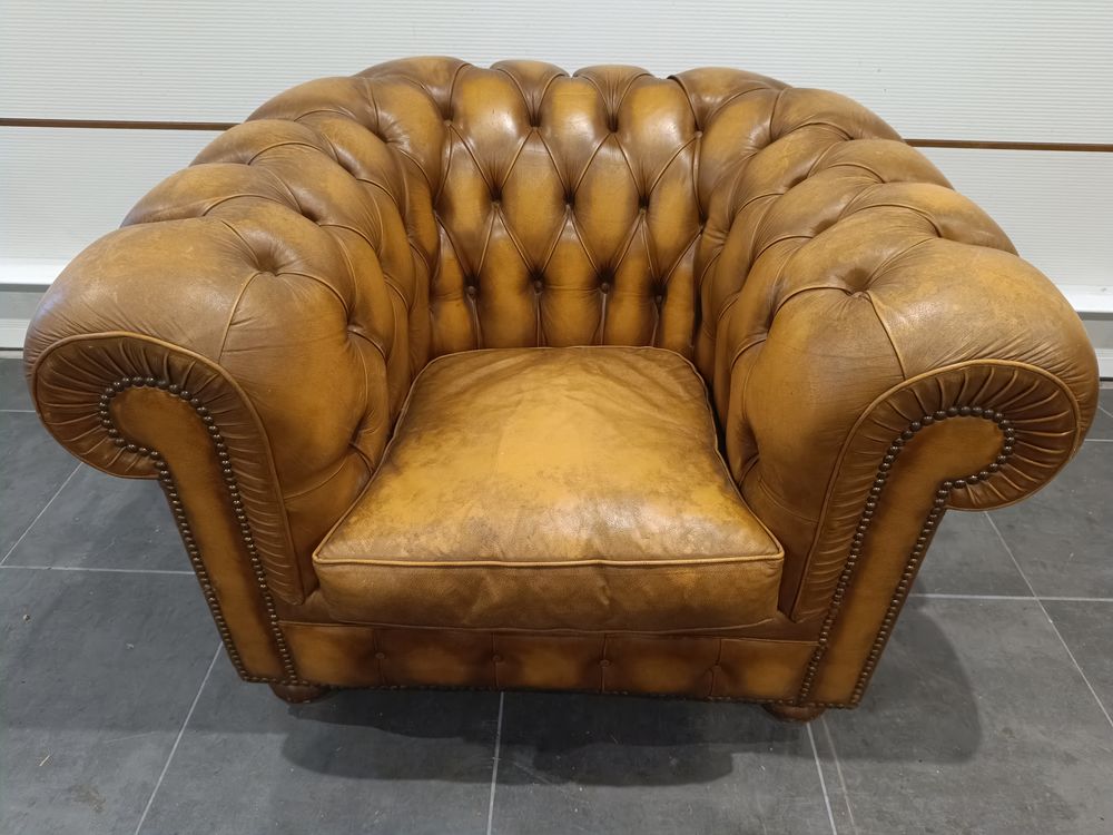 V&eacute;ritable fauteuil chesterfield 1 place en cuir Meubles