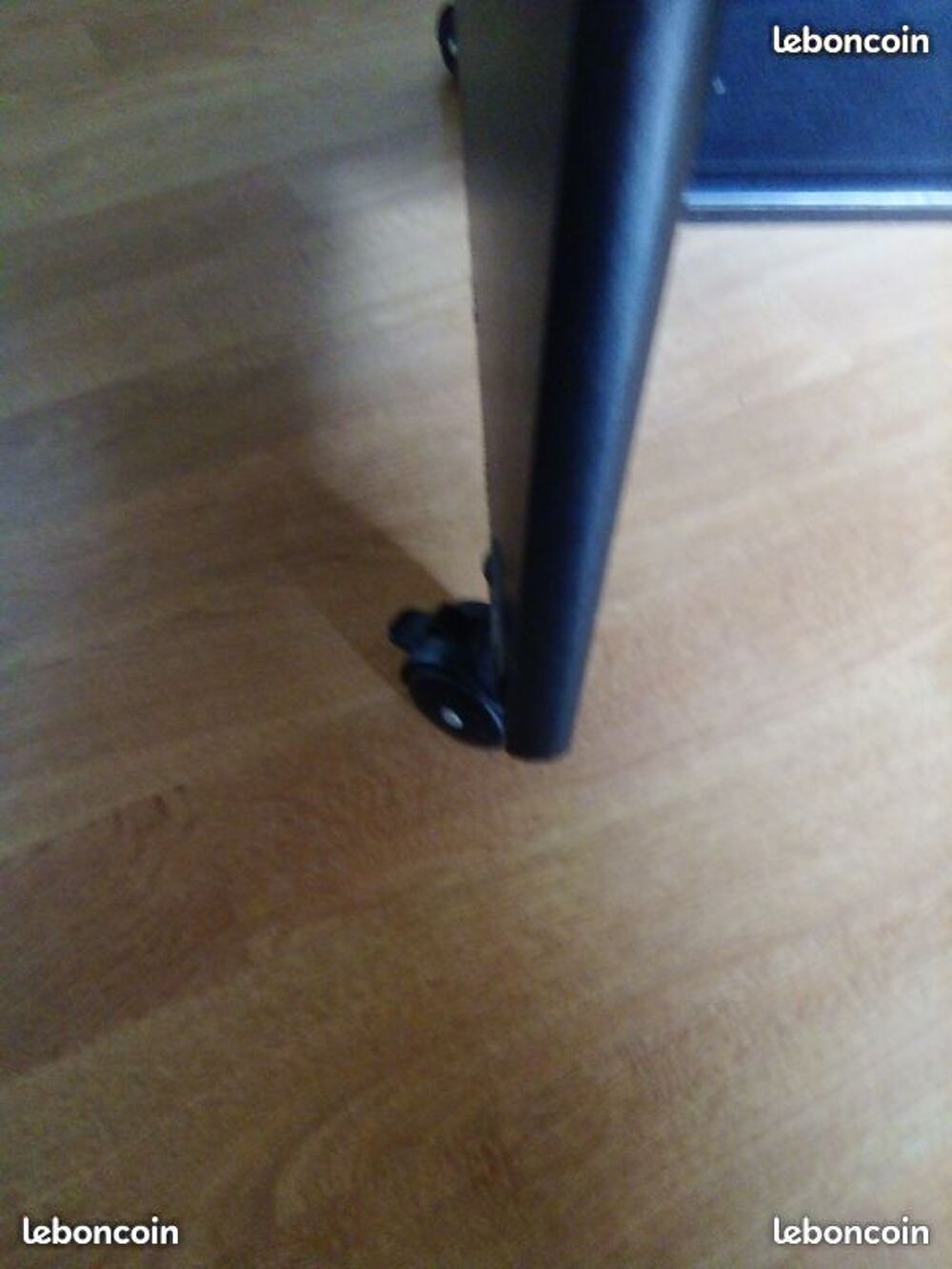 Bureau sur roulette Meubles