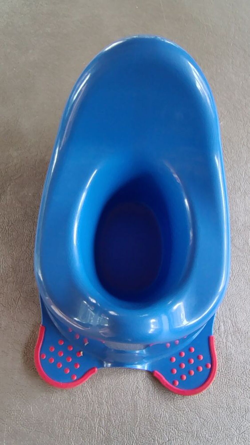 Chaises b&eacute;b&eacute; avec accessoires bon &eacute;tat Puériculture