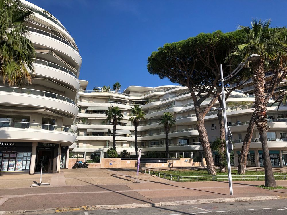   FRÉJUS T2 +GARAGE FRONT DE MER  Provence-Alpes-Côte d'Azur, Fréjus (83600)